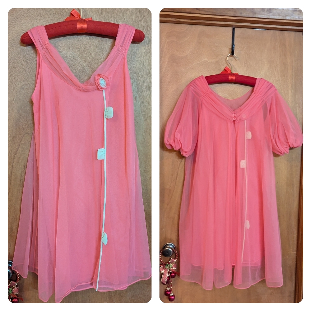 1960s Vintage Peignoir Set